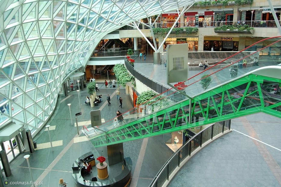 тц zlote tarasy в варшаве фото