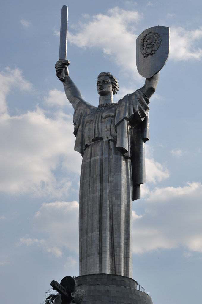 родина мать в киеве фото