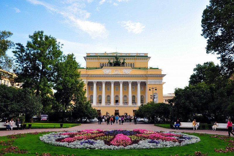росси александринский театр фото