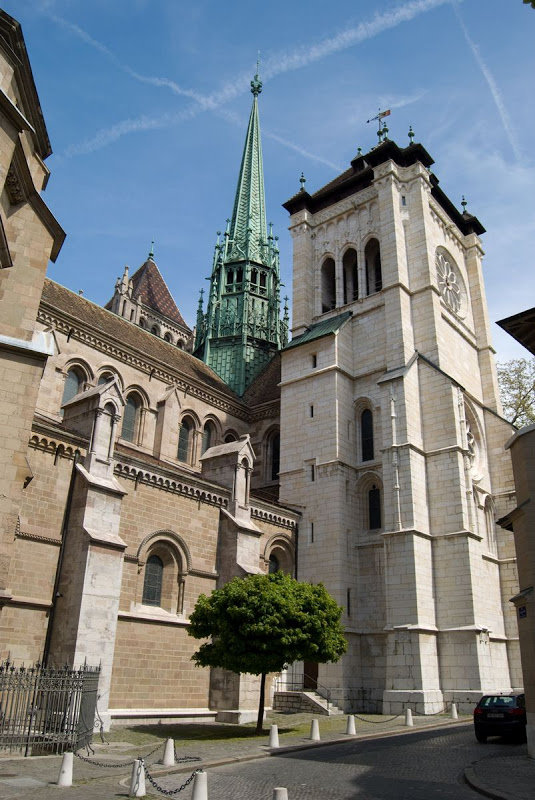saint pierre cathedral фото