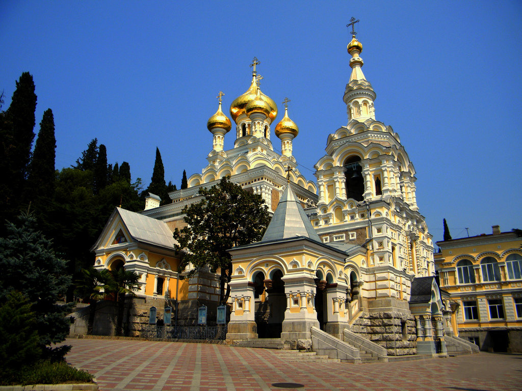 собор александра невского в ялте фото