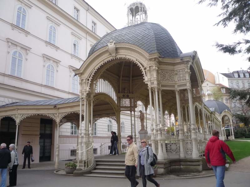 собор петра карловы вары фото