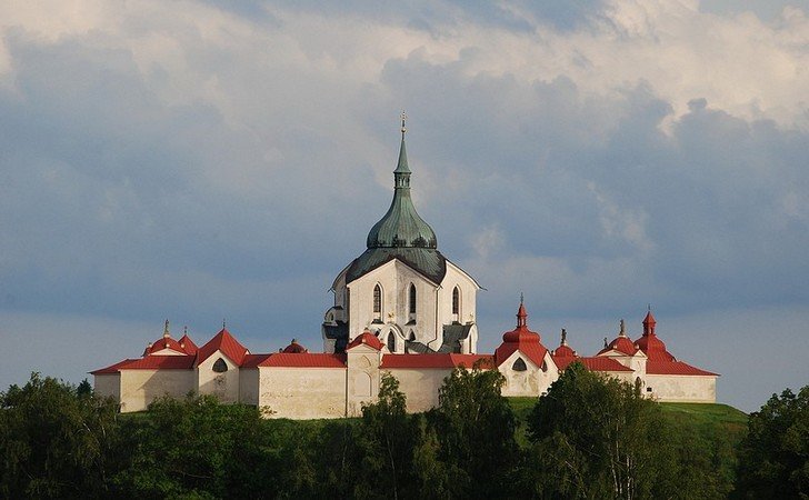чехия церковь святого иоанна непомука на зеленой горе фото