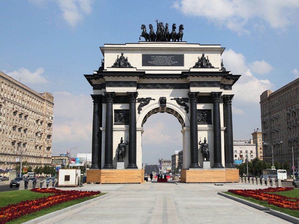 москва триумфальная арка фото