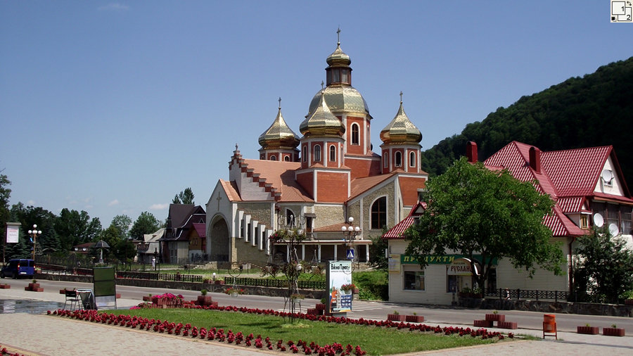 яремче монастырь фото