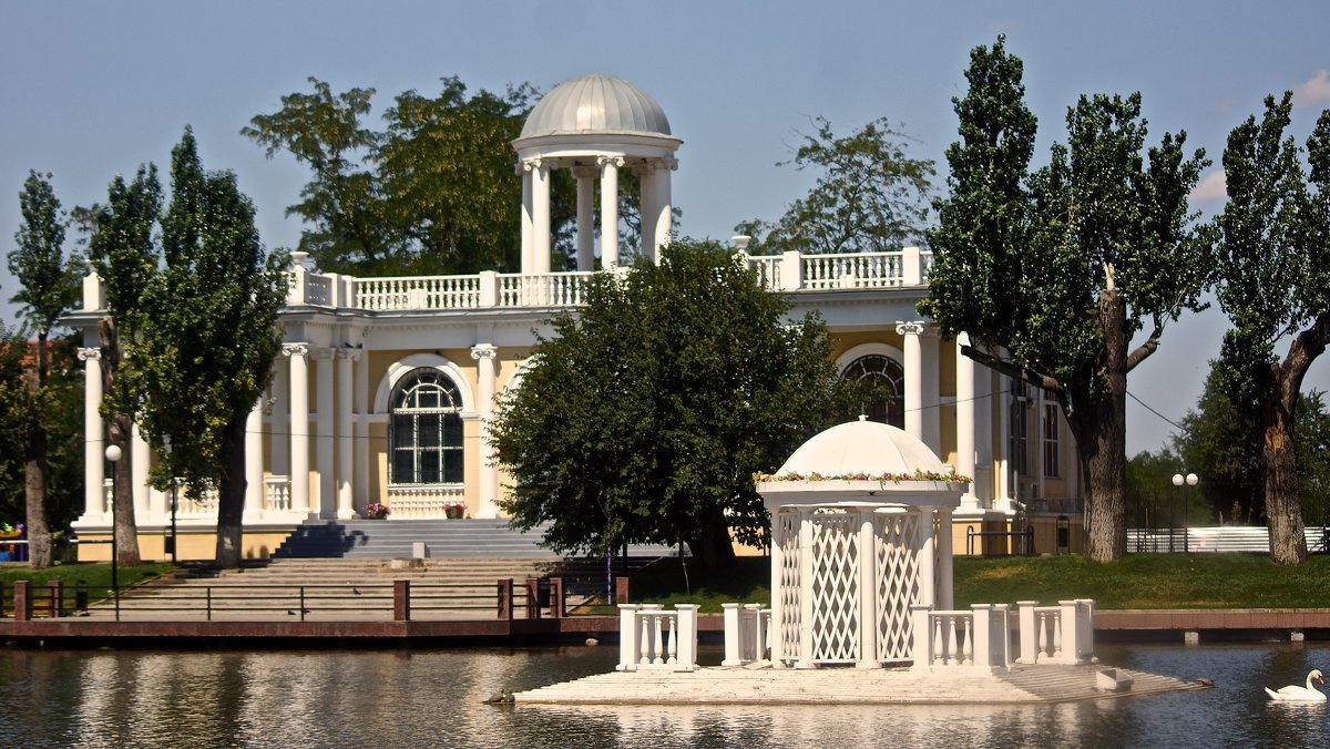 лебединое озеро астрахань фото