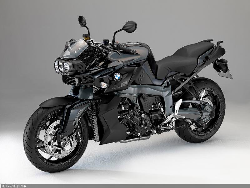 Шикарный черный мотоцикл BMW K1300R 2013