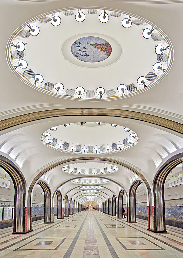 станция метро маяковская фото