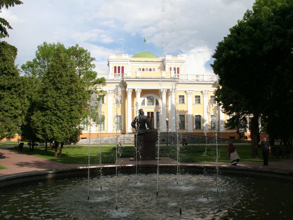 дворец румянцевых паскевичей в гомеле фото