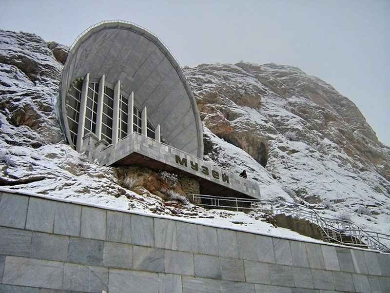 ош сулайман тоо здание фото