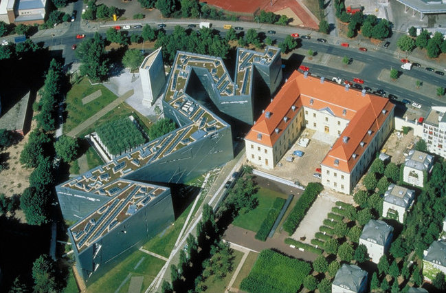 еврейский музей в берлине либескинд фото