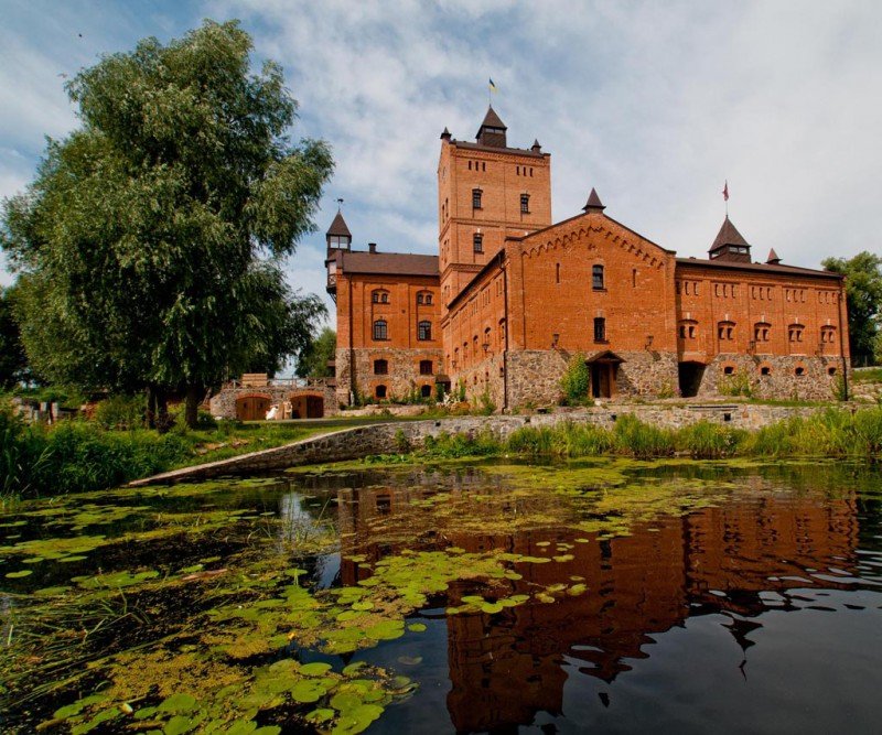 замок музей радомысль фото
