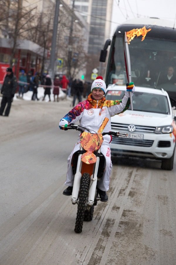 олимпийский огонь сочи 2014 фото