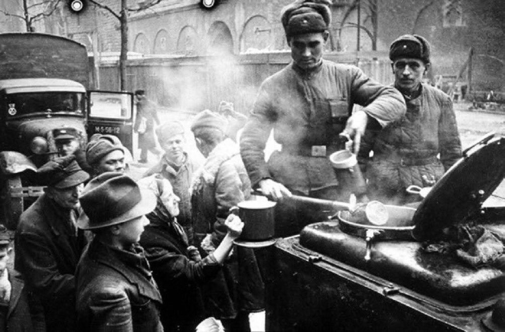 полевые кухни в берлине 1945г фото