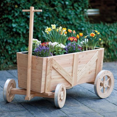 Тележка деревянная клумба: фото, изображения и картинки