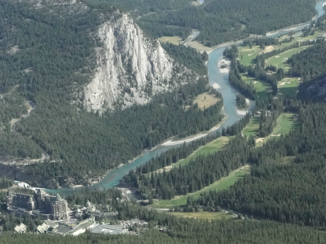 Канада, вид с горы Sulphur
#канада #путешествие #река