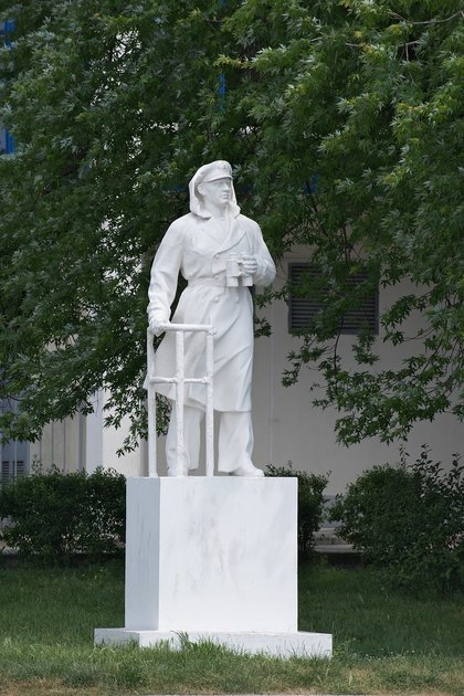 памятники шахунья фото