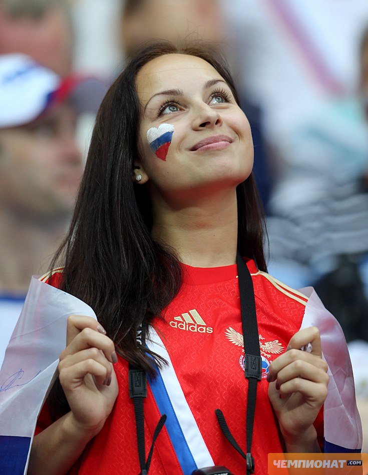 samaya-klassnaya-iz-devchonok-udivila-fanatov-fotkami