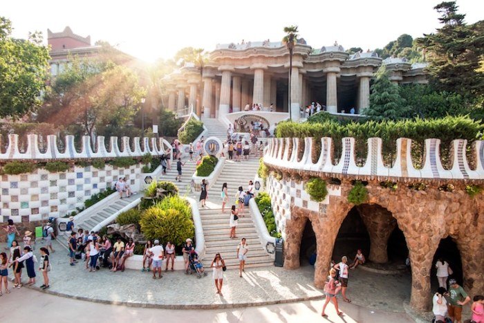 парк гуэль в барселоне фото
