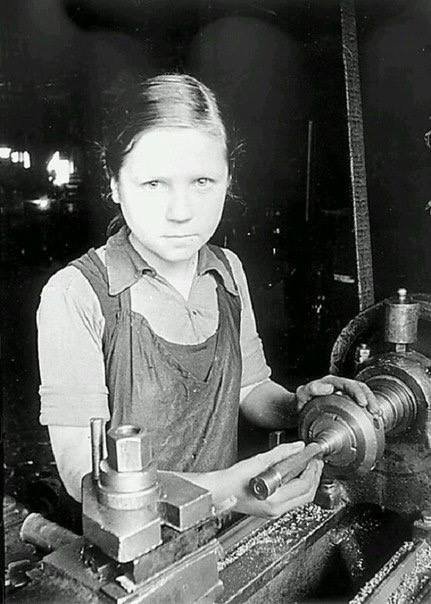 вера тихонова токарь блокадного ленинграда фото