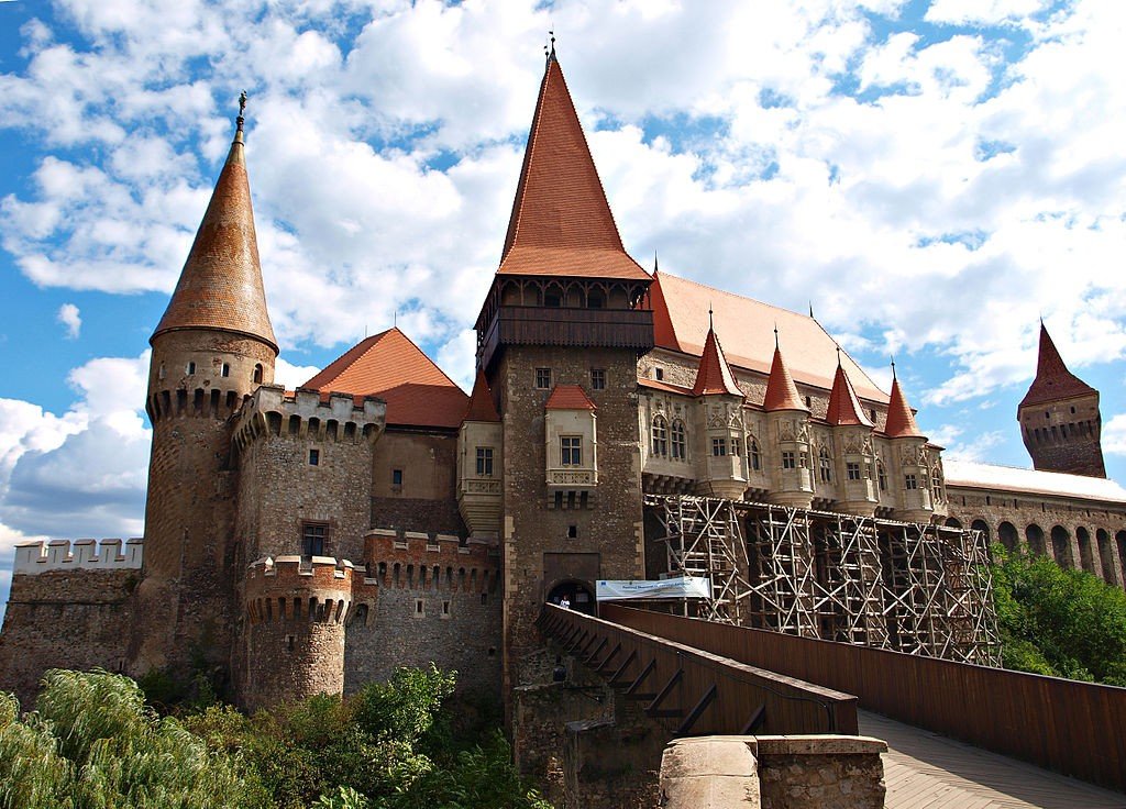замок корвинов румыния фото