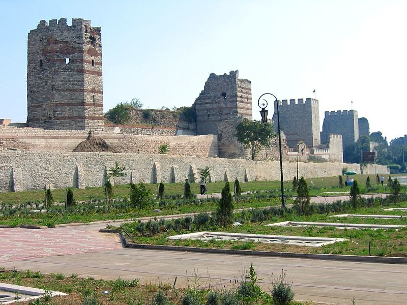 стены константинополя в стамбуле фото