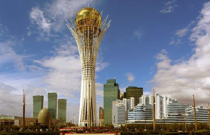 монумент байтерек в астане фото