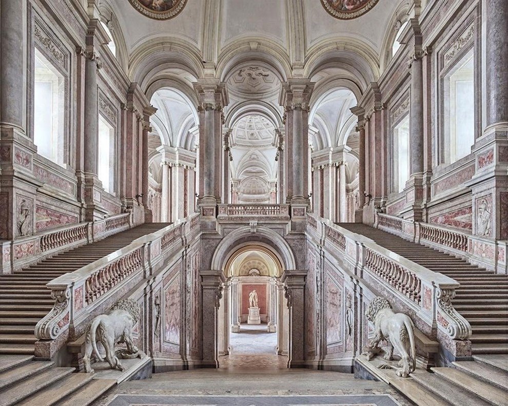 королевский дворец в казерте фото