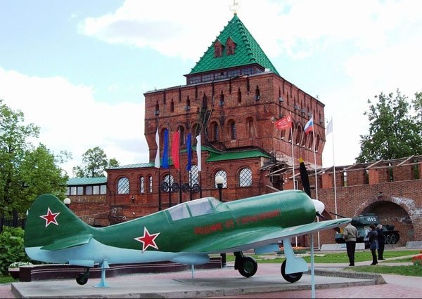 дмитриевская башня нижегородского кремля фото