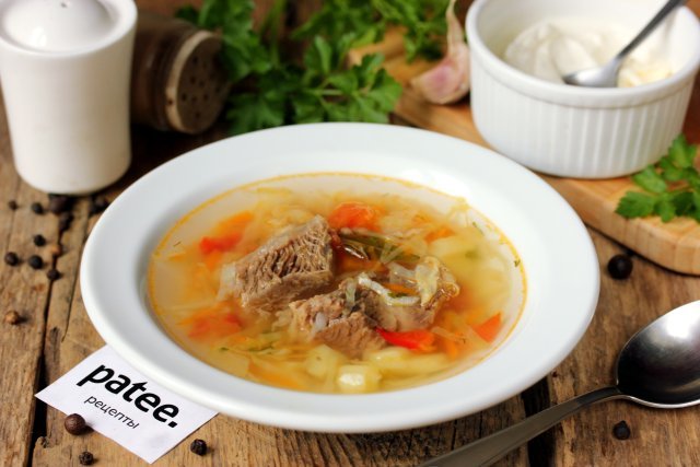суп с говядиной и капустой фото