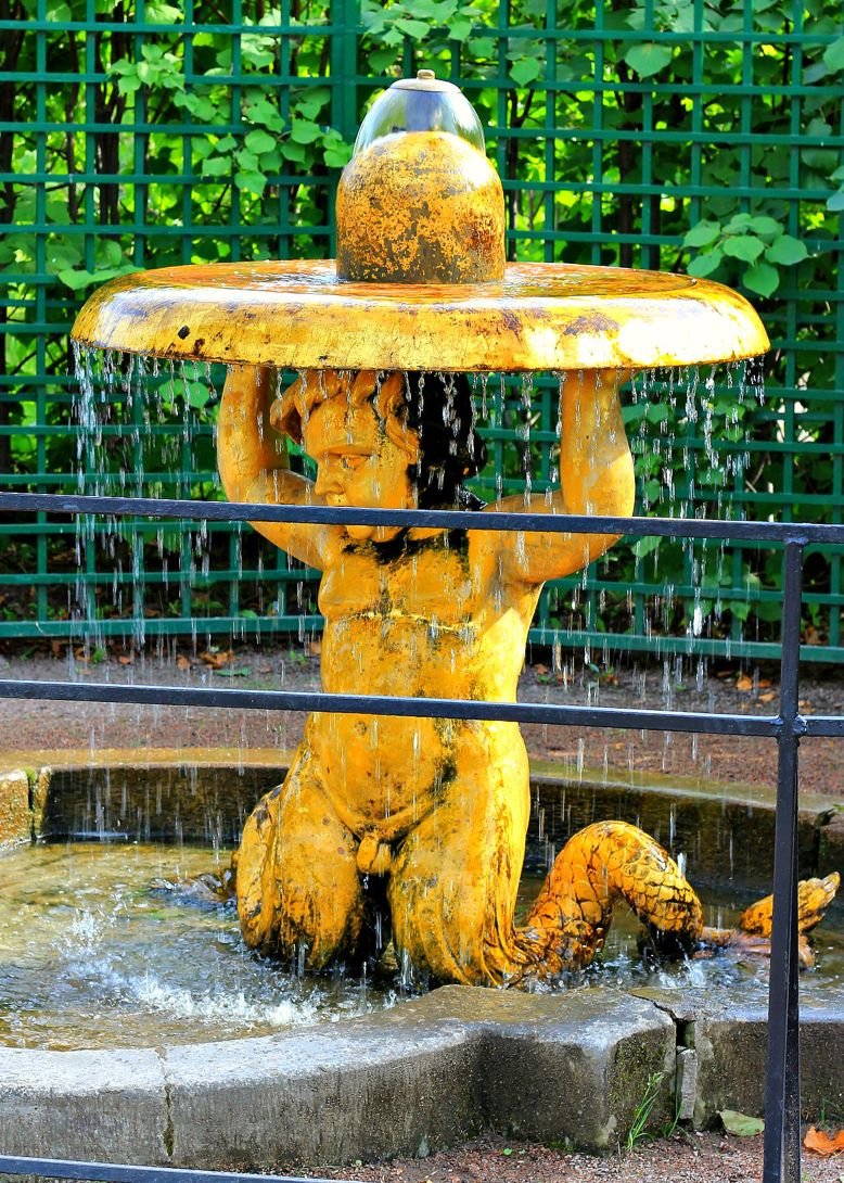 фонтан тритон колокол в петергофе фото