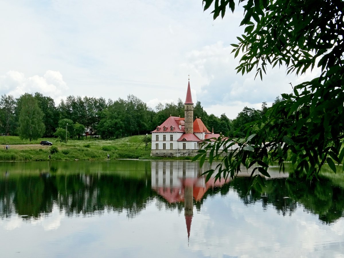 приоратский дворец гатчина фото