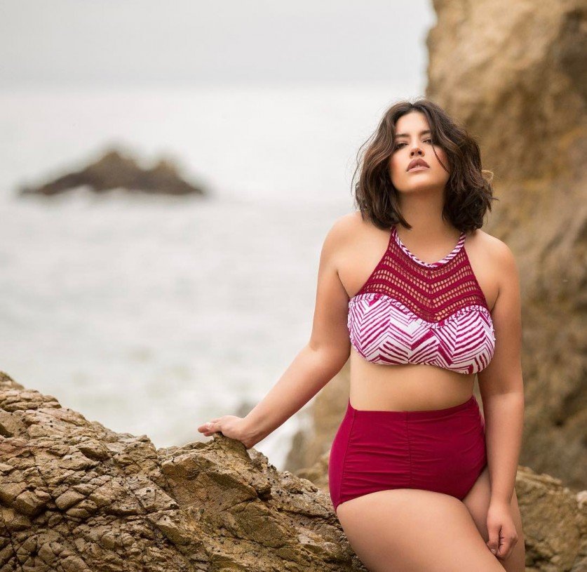 video-devushek-polnenkih