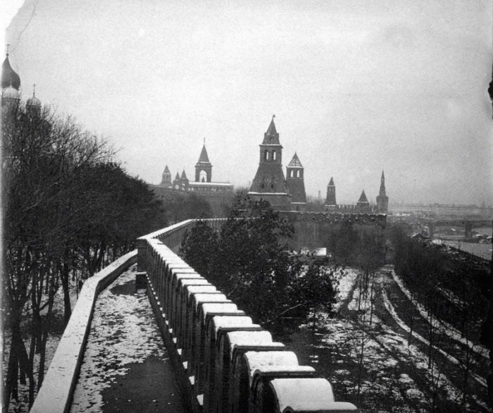 тайницкая башня московского кремля фото