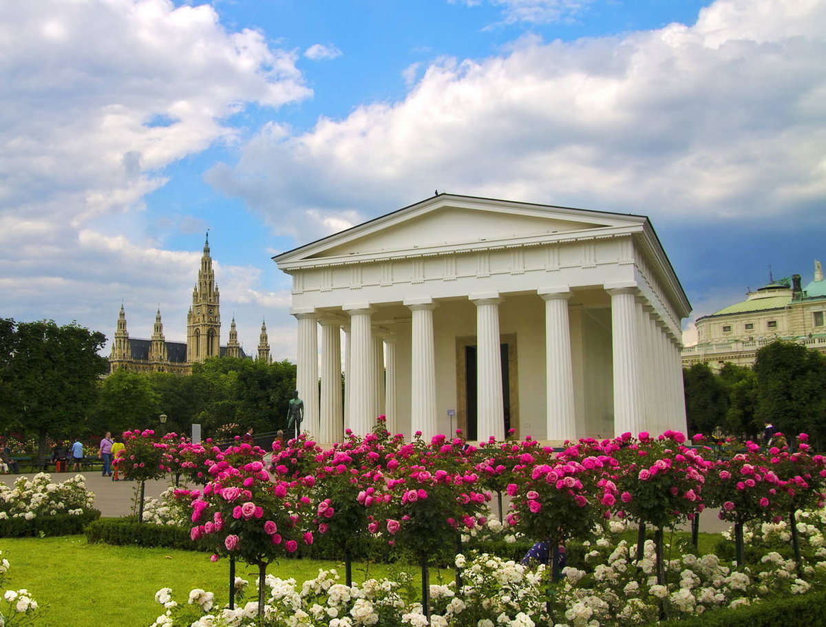 парк фольксгартен в вене фото