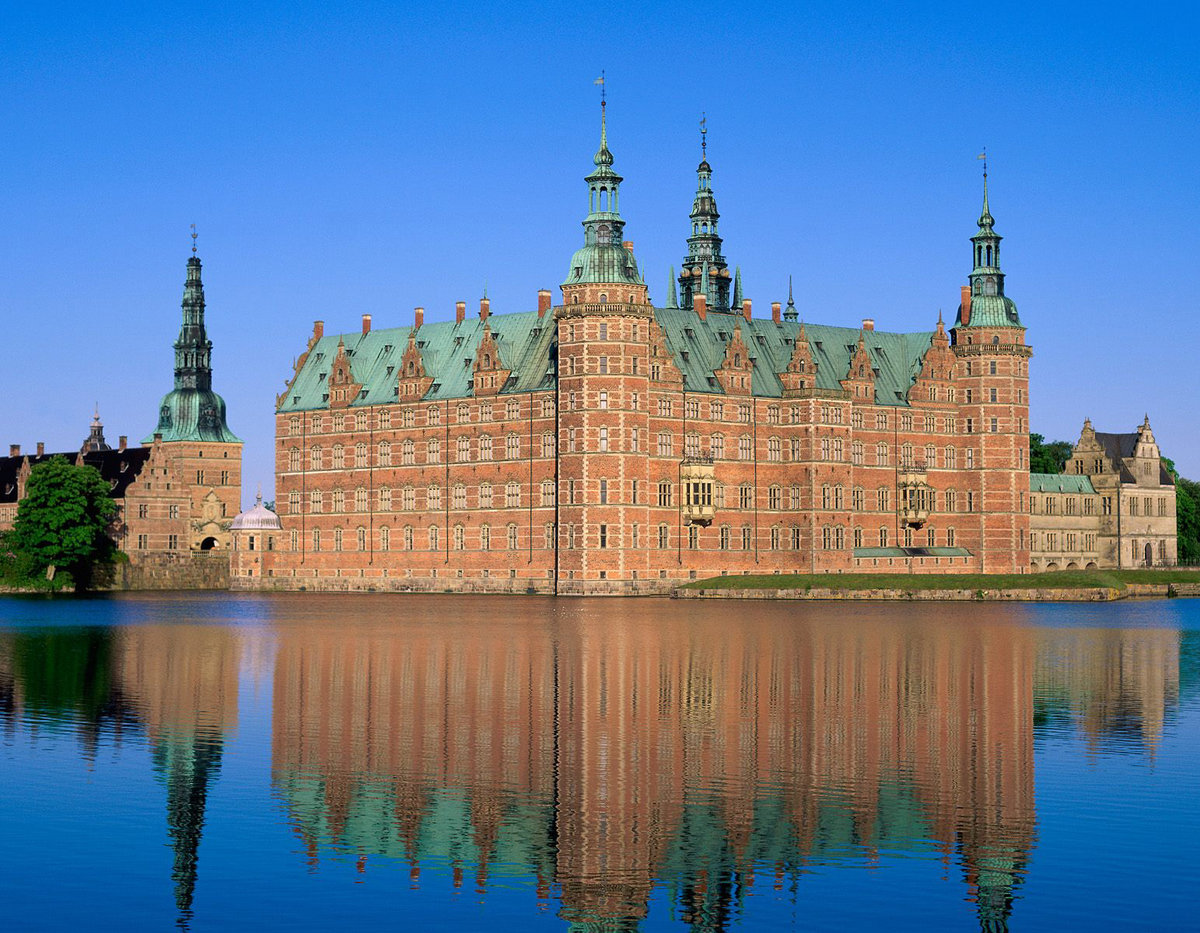 замок фредериксборг дания фото