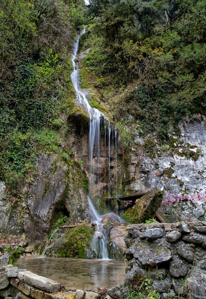 водопад мужские слезы абхазия фото