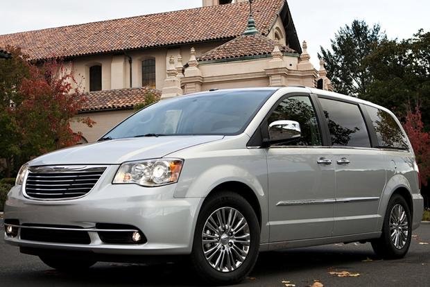 chrysler town & country фото