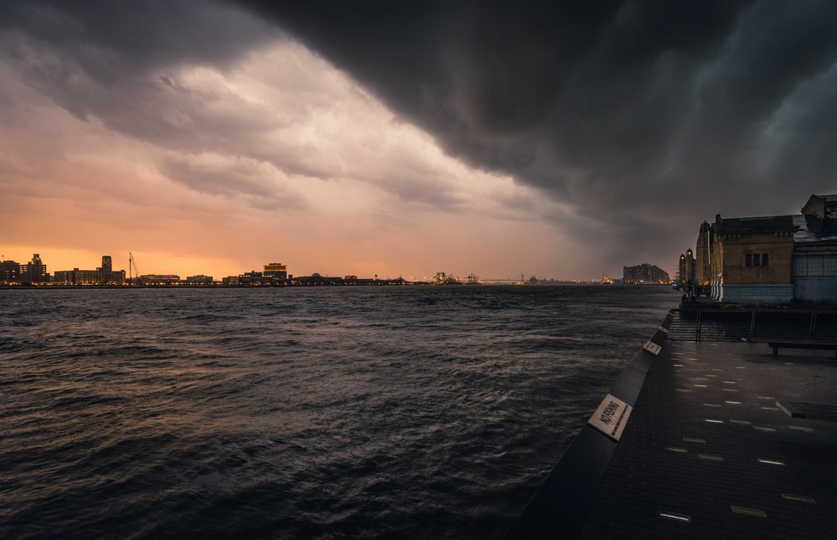 море в грозу стамбул фото