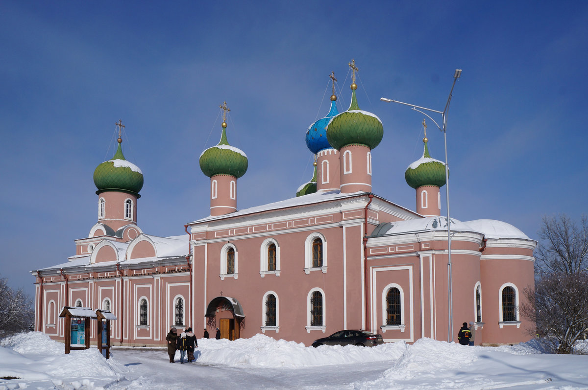 спасо-преображенский собор города тихвина фото