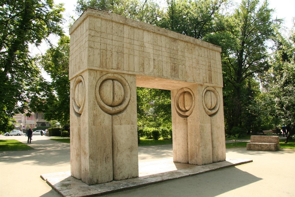 бранкузи врата поцелуя фото