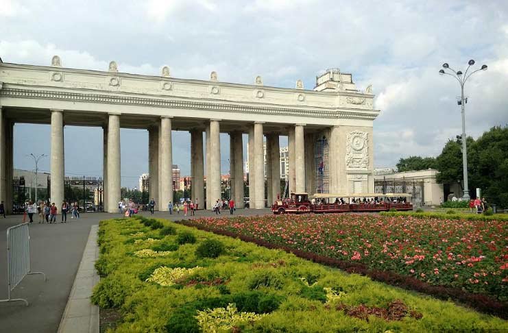 парк горького в москве фото