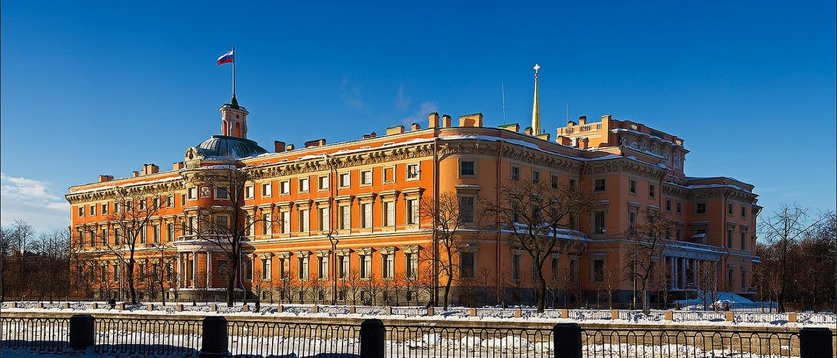 Михайловский замок фото