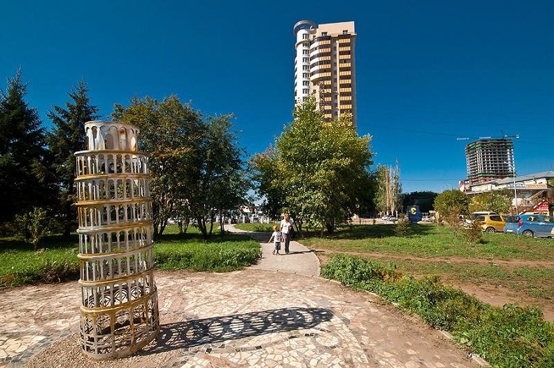 пизанская башня в новосибирске фото