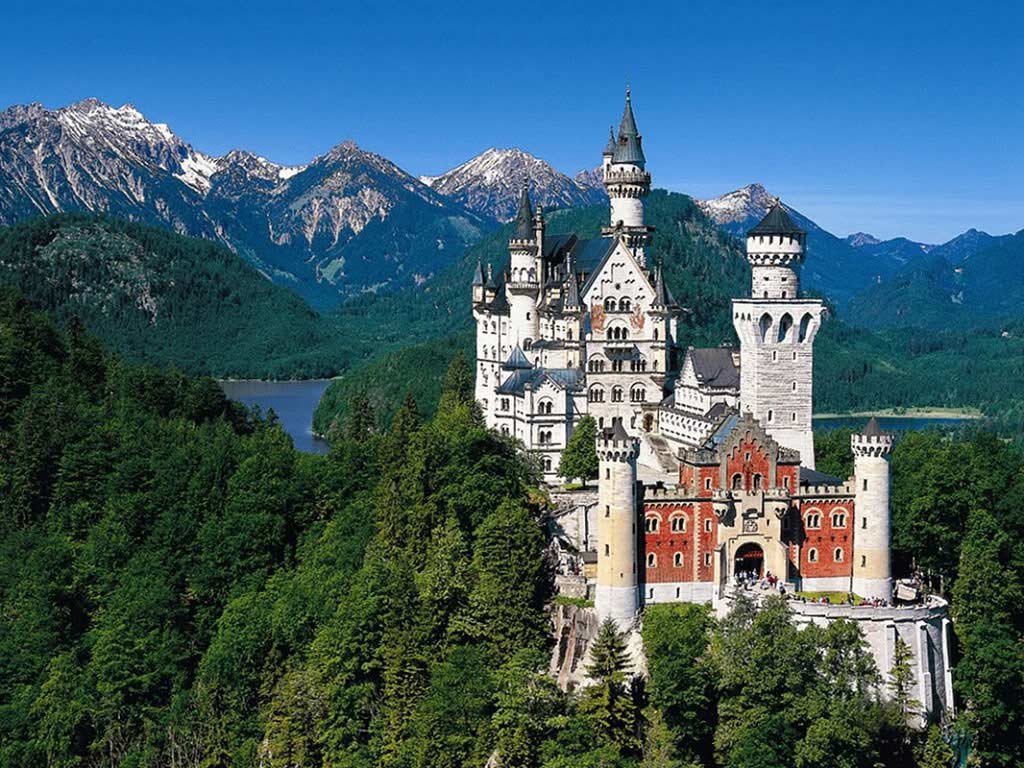 замок нойшванштайн германия фото