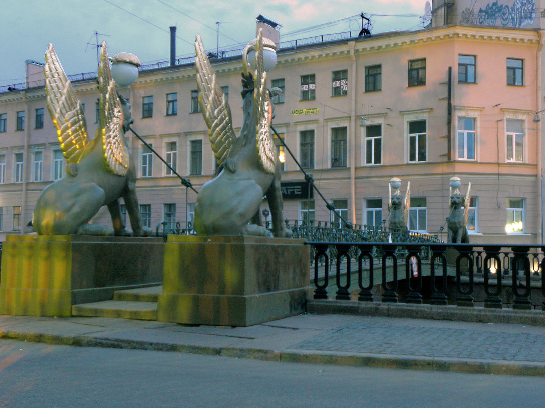 банковский мост в санкт петербурге фото