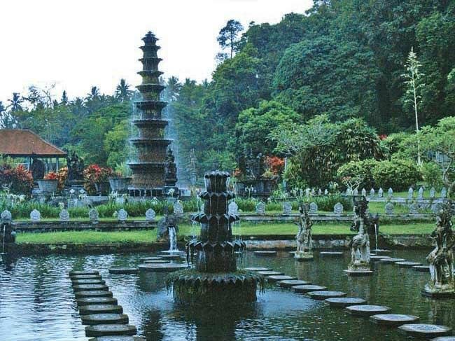 tirta gangga индонезия фото