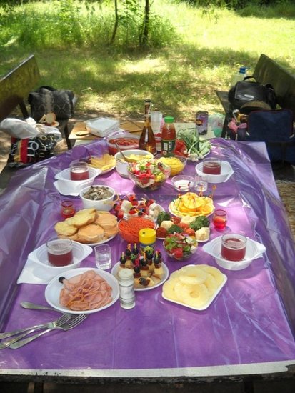 накрыть стол на природе фото