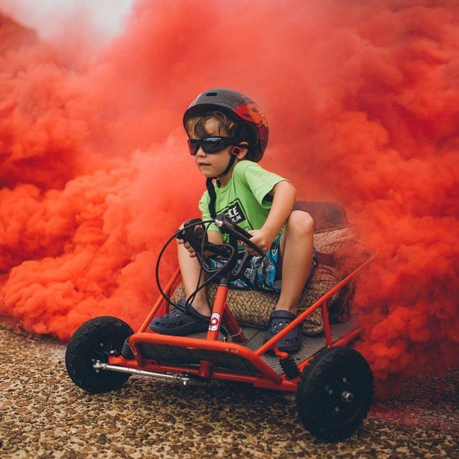 фотосессия с цветным дымом дети фото