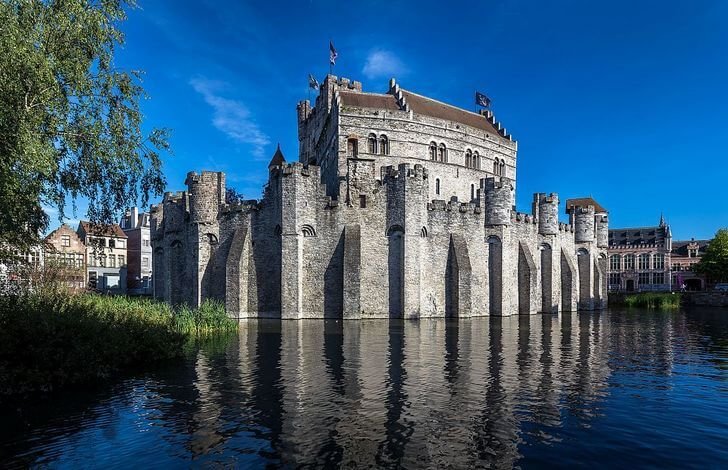 замок гравенстеен гент бельгия фото